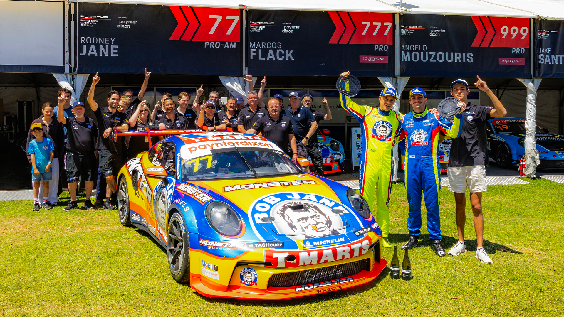 Sonic Motor Racing team